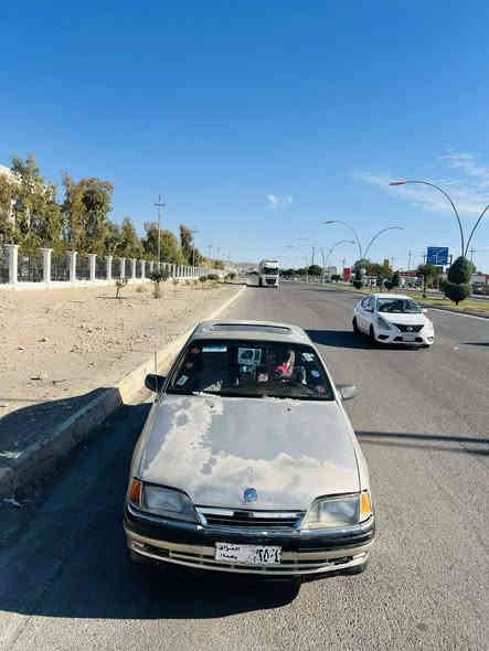 ئۆمیگا ئارم پلاستیک گێڕ تەقە ڕەقە مەکینە بەشەرت سەیارەکە زۆر جوانە بەس ماشالله ی دەوێ دەڵێ ئەسپە لەڕێگا دەڕوا بەم زستانە مالێ فەقیرە  ئیسراحەت دەکەی لەگەلی ئارم ئەوەلیاتی بەشەرتە  نرخی 16 وەرەقەو معامەلەی برایانە
*********** أربيل
