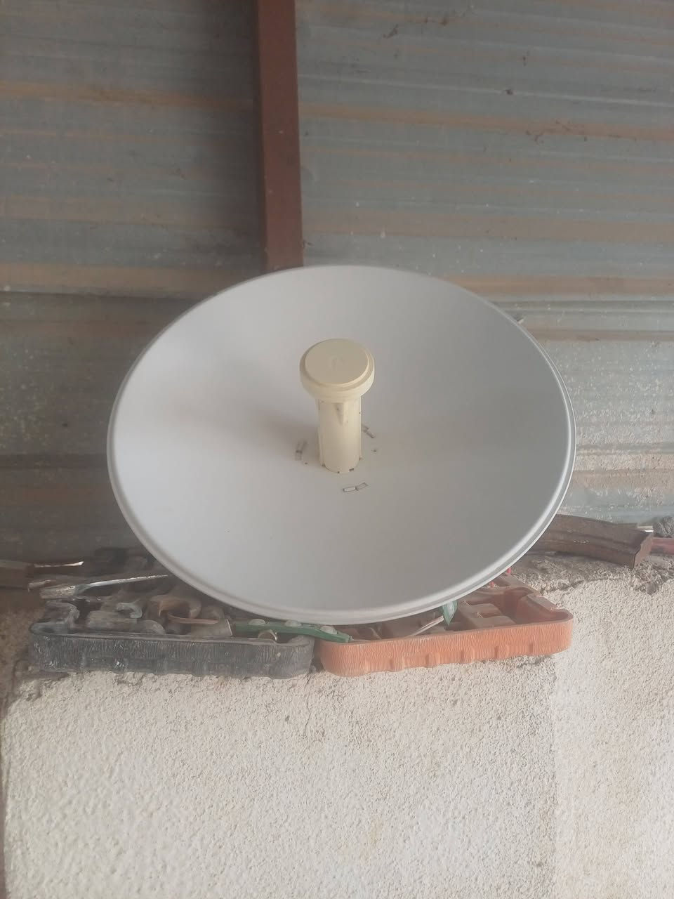 ***********
