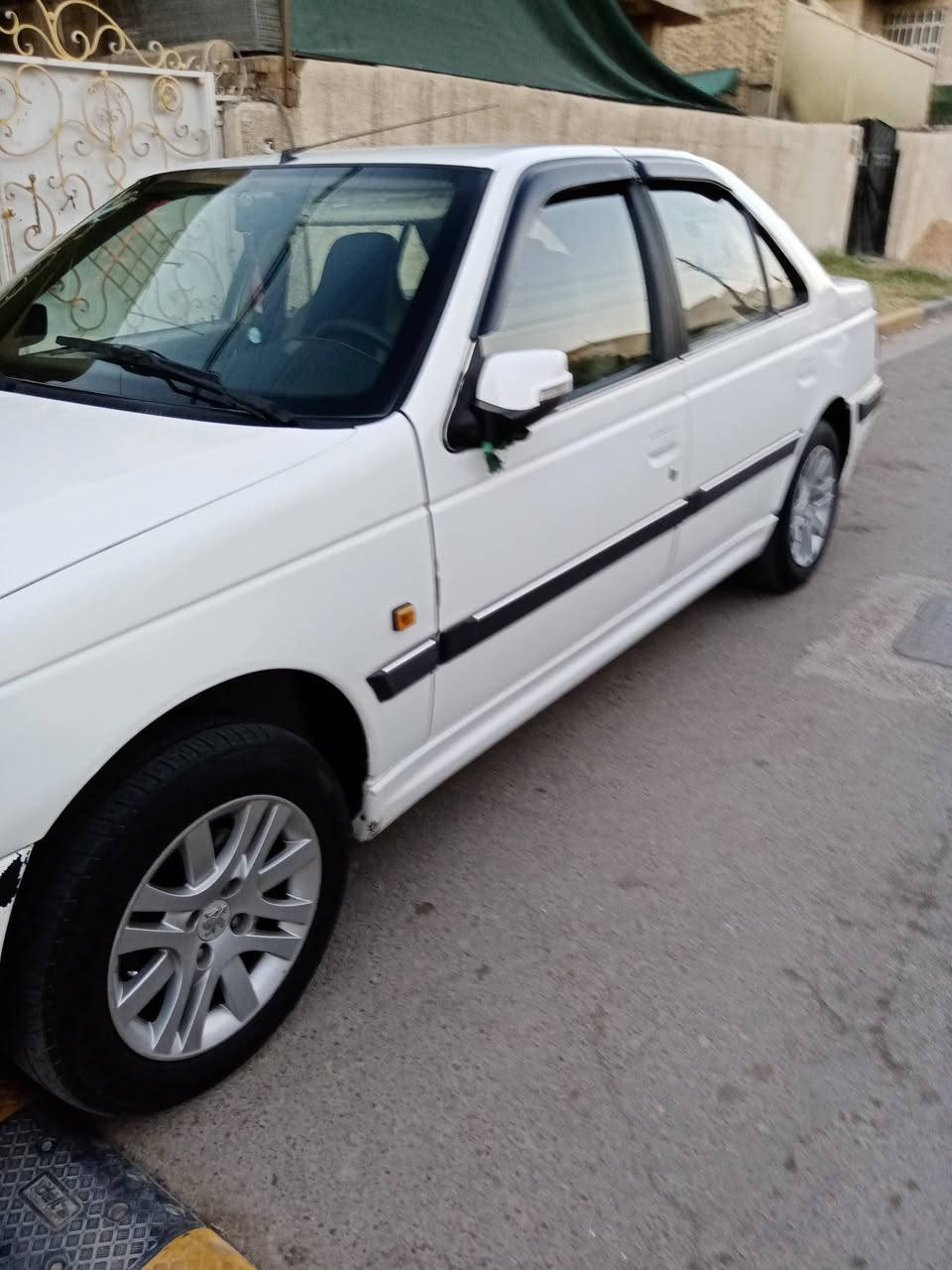 بيجو ٢٢
سعر ٦٨ ورقه وبيها مجال
رقم بغداد الإنكليزي سنويه لغايه ٢٠٢٨
بغداد مالت بيت
رقم صاحب سياره
***********
