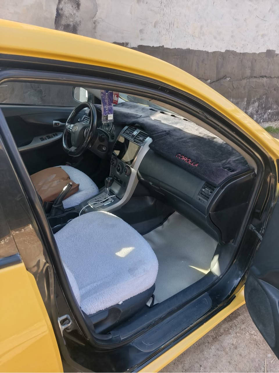 كورلا ٢٠١٣ s  فتحه سقف درگه استيرن D
حادث جاملغ امامي جهه سائق فقط بدون دواخل شرط 
مكينه مبدل مال ٢٠١٩ شرط جديد 
گير صيانه فلتر ودهن شركه 
منظومه تبريد كامله جديد
صدر امامي خلفي جديد 
مازدات لايت جديد 
بروجكتر led 
تخم اطار امامي خلفي جديد 
تخم بلكات جديد 
تخم مجول جديد 
سنويه وهزه جديد وارقام انگليزي 
سياره جاهزه للاخير
***********
***********
