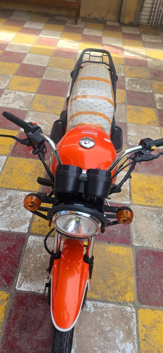 السلام عليكم دايوان للبيع موديل 2021  اوراق اصليه دراجه مكفوله الاستفسار ***********
