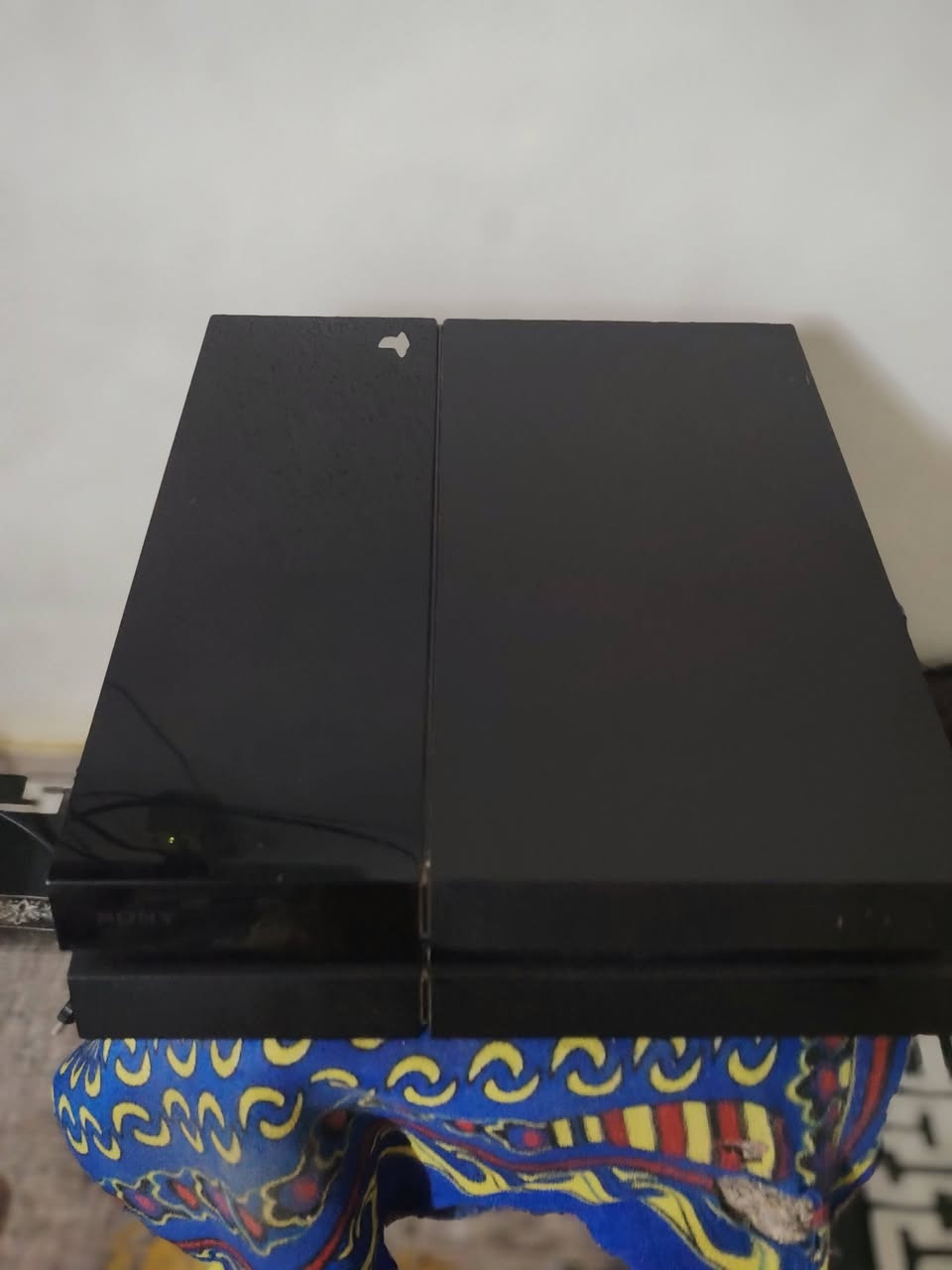 السلام عليكم عندي بلي فور فات مع كامل ملحقاته مع يدات 2السعر 230رقم الهاتف ***********
