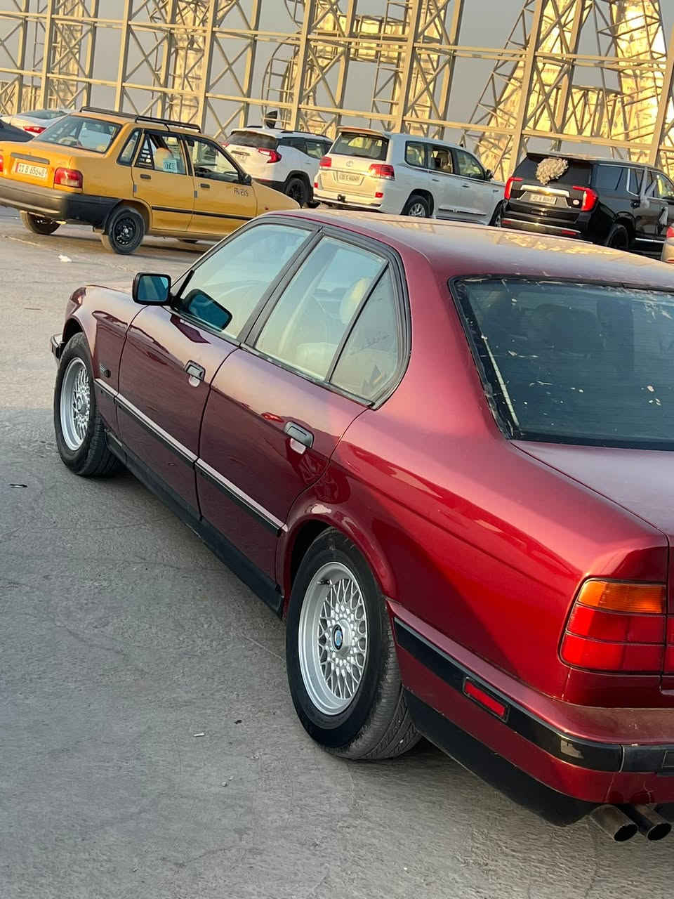٥٢٥ بجم عريض سياره كير مكينه جديد لاتنقيص لا تبخير  سياره تخبل صبغتها تخبل ما مبولشه السعر ٦٧وبيها مجال 
تبريد ثلج 
***********
