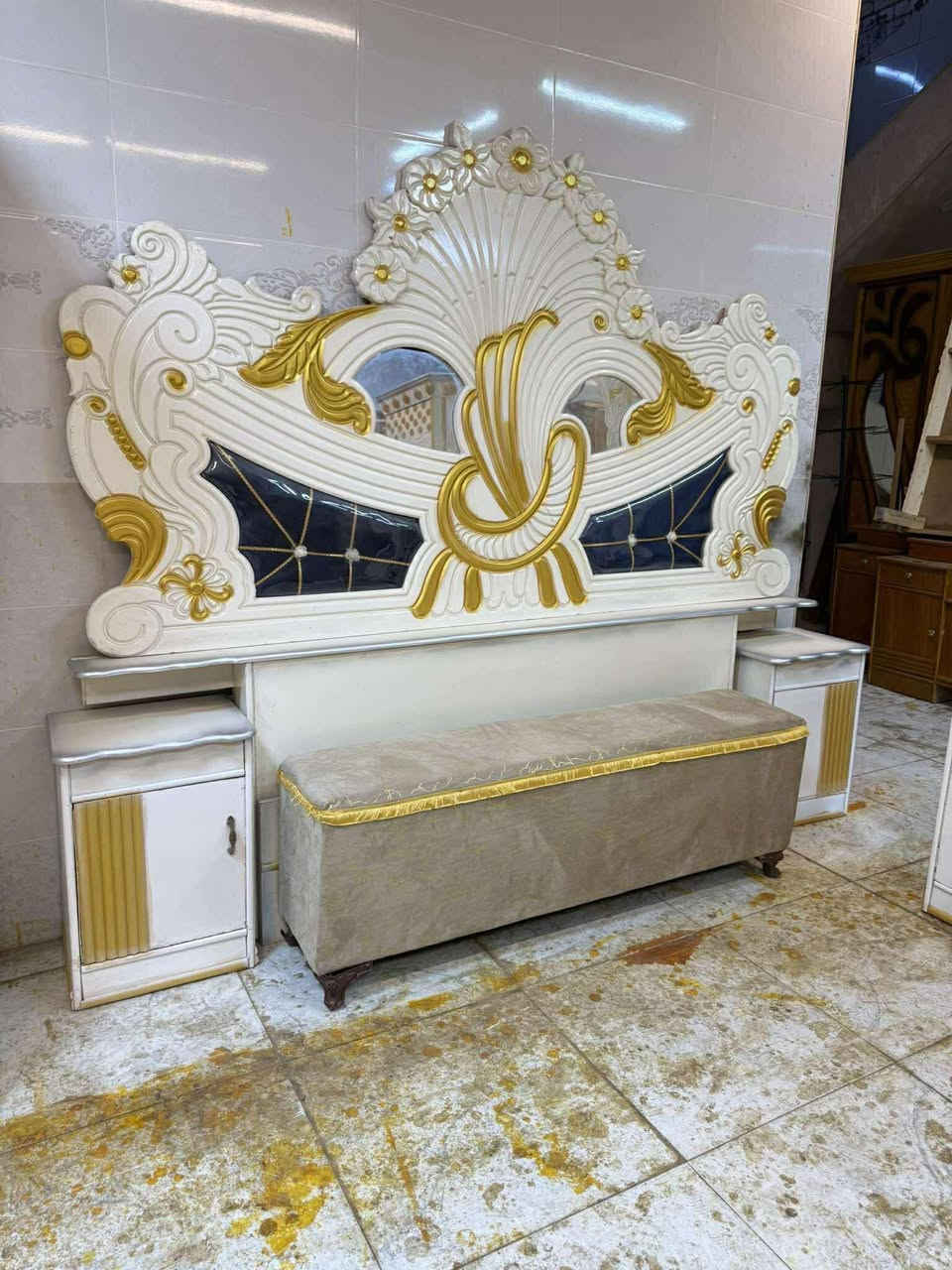 غرفه صاج بيضه الصبغ حراري
السعر ٨٠٠ بيهة مجال
شد نقل داخل بغداد مجاني محافظات بكروة 
نضافه ٩٠ مستعملة
٩ قطع 
شازون طابوري هديه🌸***********🌸وتساب فقط
