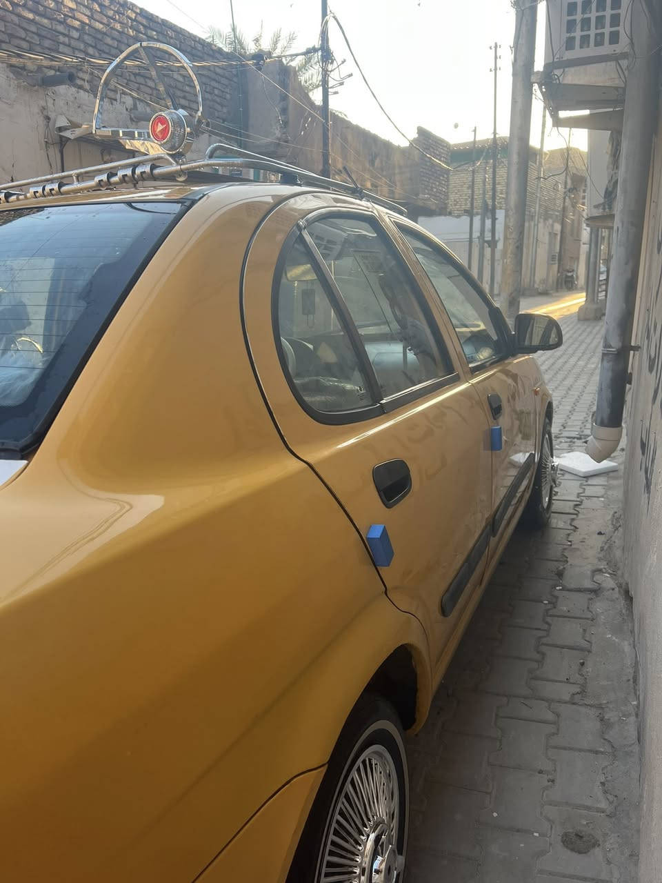 يالله طيبه 2016 سنويه لل28 الصبح محوله بسمي ارقام انكليزي هيئه غرامات مصفره ربع ممطلوبه صدر خلفي امامي مشط بور جديد  تخم تاير خط ابيض كير مكينه بلجيس مكفوله من الضربه والتبديل معمره دوس وهلالات قطره خياس مابيه السعر 40 وبيه مجال قليل عنوان السياره كوت للتواصل ***********
