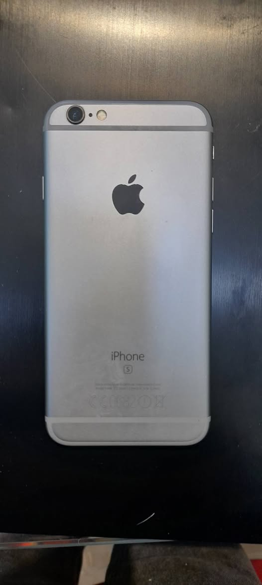 كفاله عامة عدا البطارية مبدلة واصلية وجهاز من جوة بلادي
ومقفل برغي مابي نقص 

ونظافه ٩٤% كلش نضيف قطعة تخبل 

جان مظموم جهاز سليم اي خلل مابي 

ذاكرة ٦٤ كيكا 

بطارية ١٠٠% مبدلة
 
كفاله 

سعر ٨٥ الف
 
مكاني بغداد  حي النصر


**إذا كنت صاحب هذا الإعلان وتريد حذفه لأي سبب، رجاءا أرسل رسالة إلى الدعم الفني**