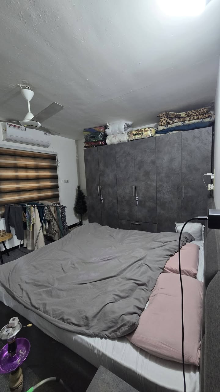 دار للبيع🏡 
المساحه 75 متر🌹🌹🌹🌹 
الموقع النجفي الاشرف حي الرحمه قطاع السابع
ثاني شارع عن شارع المقرنس💎💎💎💎 
يحتوي على غرفه نوم زائد استقبال زائد صاله زائد مطبخ
💸 سعر 30, اي استفسار مراجعه مكتب سور النجف
اول اتصال على هاي الارقام او مراسله الصفحه✅ 
*********** واتساب📞 
*********** تصال☝️
