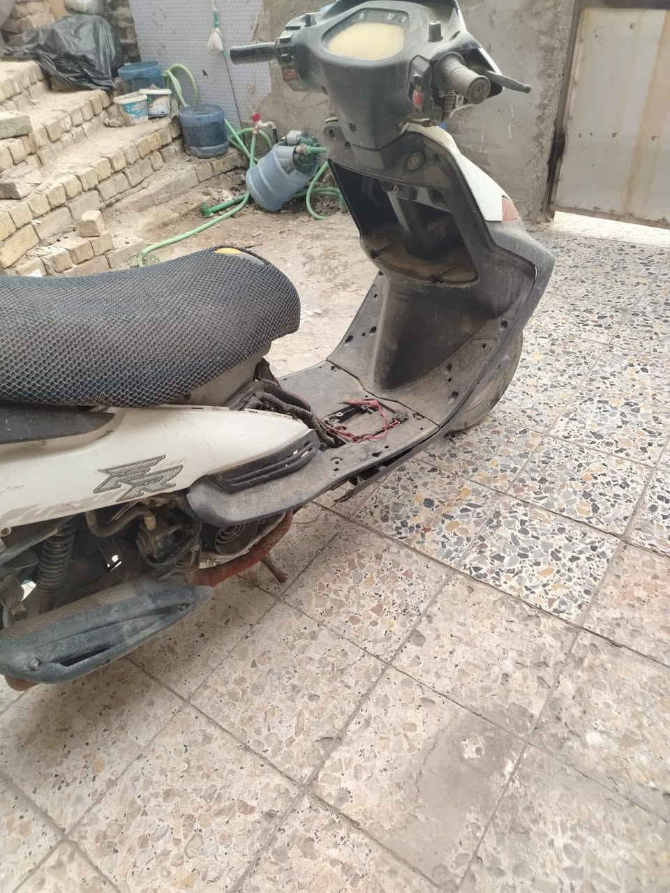 للبيع 
السعر 225 و بيها مجال
اي استفسار خاص او مراسلة الرقم التالي 
***********
ملاحضه:  مكلف بالنشر
