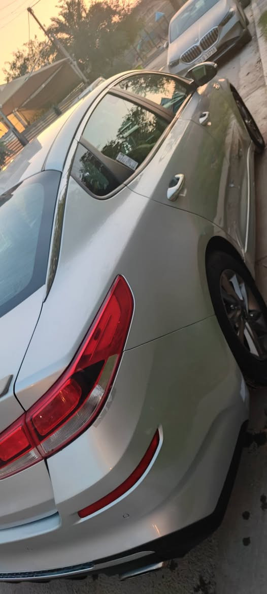 السلام عليكم 
اوبتما موديل 20 FE معروفه موصفاته رادار جانبي حساسات خلفيه تحديد مسار السياره رقمه سليمانيه الدولي بسمي 
السياره حادثه تخريب فقط جاملغ الصدر مبدل فقط وبيه بارد  
رايده 150 ورقه وبيه مجال للشراي
وهذا رقمي ***********
