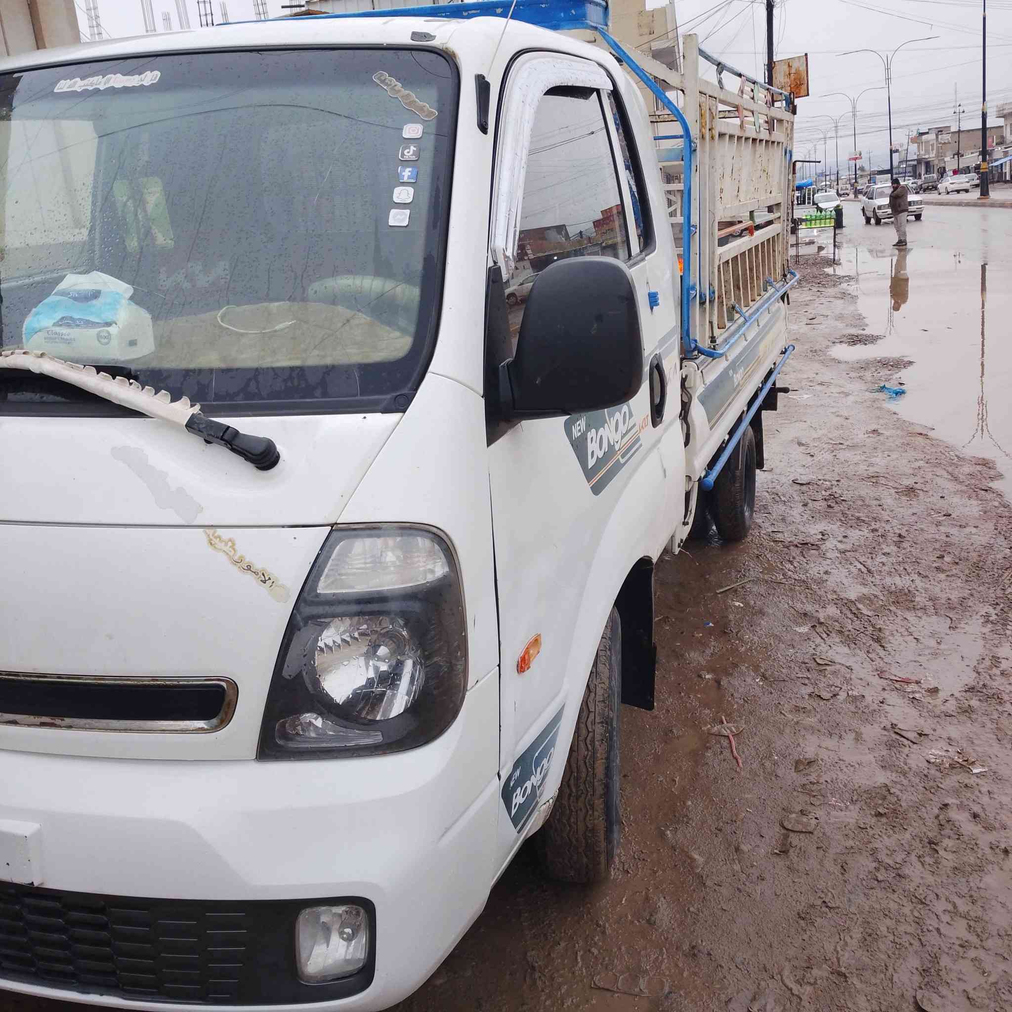 السلام عليكم
يوجد كيه 2015 (حبل ما مسجل)
محرك وكير و اكسن وصدر  واباور  كلو شرط 
سعر ((44)) وبيها مجال شي قليل 
 استفسار على هذا الرقم (***********)
.م(المحجل مو وياها)
