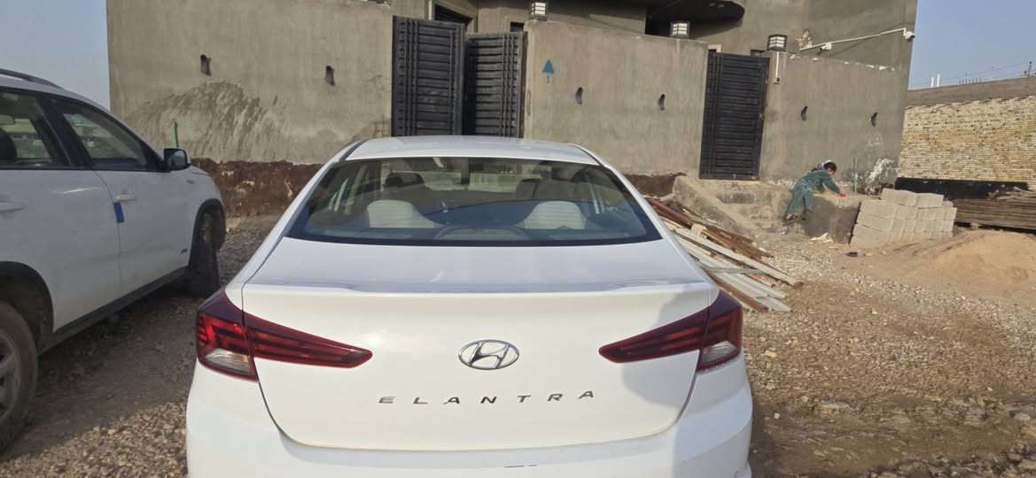 السلام عليكم النترا ٢٠  خليجي فول مواصفات  فتحه بصمه حساسات اماميه خلفيه اشاير بالمري مري شفط
مكينه الفين دوش. ماشيه ١٠٣رقم انكليزي اربيل هزه جديده  السيارة بيها باب مبدل وبارد بالبنيد كد شبر 

مكانها الديوانية 

*********** ديوانية, القادسية
