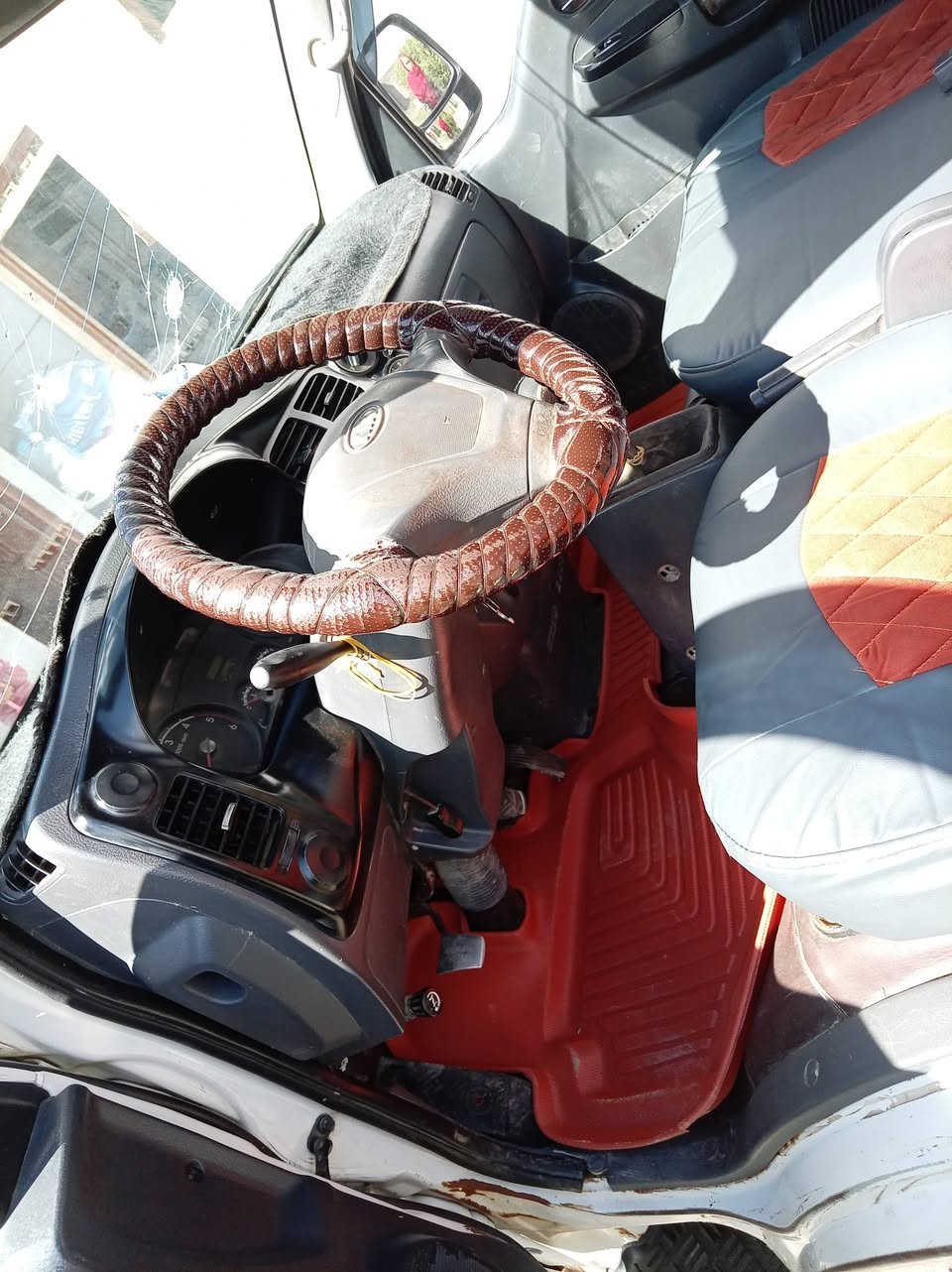 السلام عليكم
كيا 2012
رقم صلاح الدين... الماني
سنوية مو نافذه
شرط الوكالة والتحويل
محرك شرط
كير شرط
شاصي نظيف
كهربائيات كله شغاله
ملاحظة.. بالأكسن بيه صوت خفيف
مكان السيارة
الشرقاط قرية الحوريه
السعر المطلوب 95
رقم الهاتف ***********
