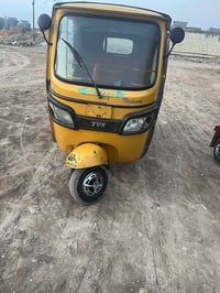 عندي تك تك للبيع موديل ٢٠١٧ اوراق اصولي مكينه جديده بلاديه لا صبغ ولا ...