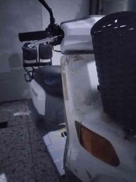 سلام عليكم للبيع ماطور زنبور مال بيت شرت سعره 250 بي مجال بسيط الي شراي يخابر ***********
