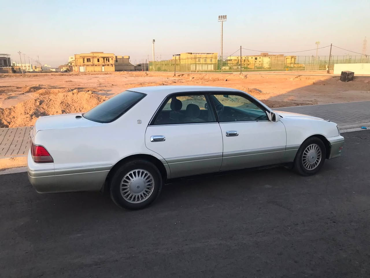 سلام عليكم راس الثور فلات موديل 1995سنويه ل 2029سياره كفاله من الكص والنقل جثه والضربه السعر 103وبيه مجال حك جيه مكاني البصره القرنه /***********
