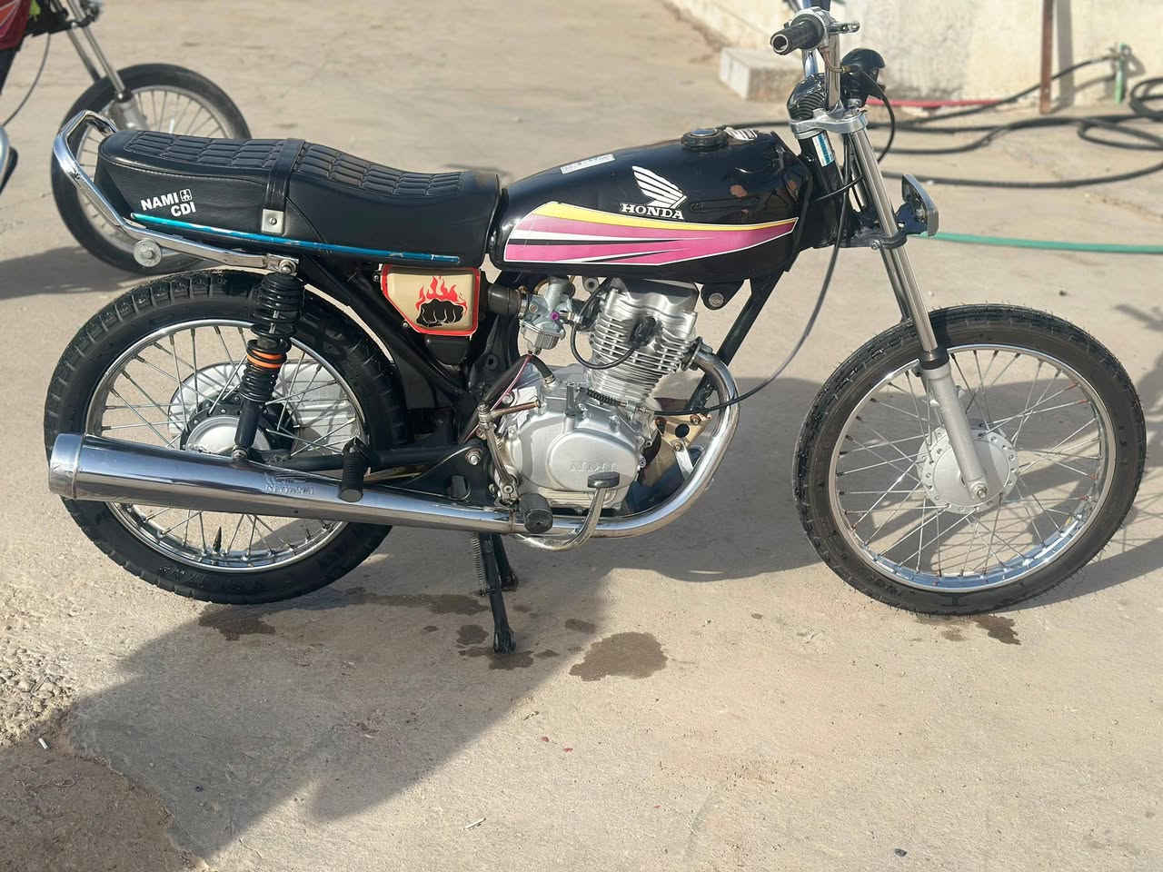 السلام عليكم دراجه نامه المحرك 25 شلامجه اصلي والتعميره 25 والشاصي 19 ارشا اوراق اصولي دراجه حلوه ونضيفه كلش السعر 750 وبيها مجال بسيط  للشراي


**إذا كنت صاحب هذا الإعلان وتريد حذفه لأي سبب، رجاءا أرسل رسالة إلى الدعم الفني**