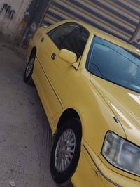 تويوتا كراون • ٢٠٠٢ • مكينه ٢٥٠٠ VVTi