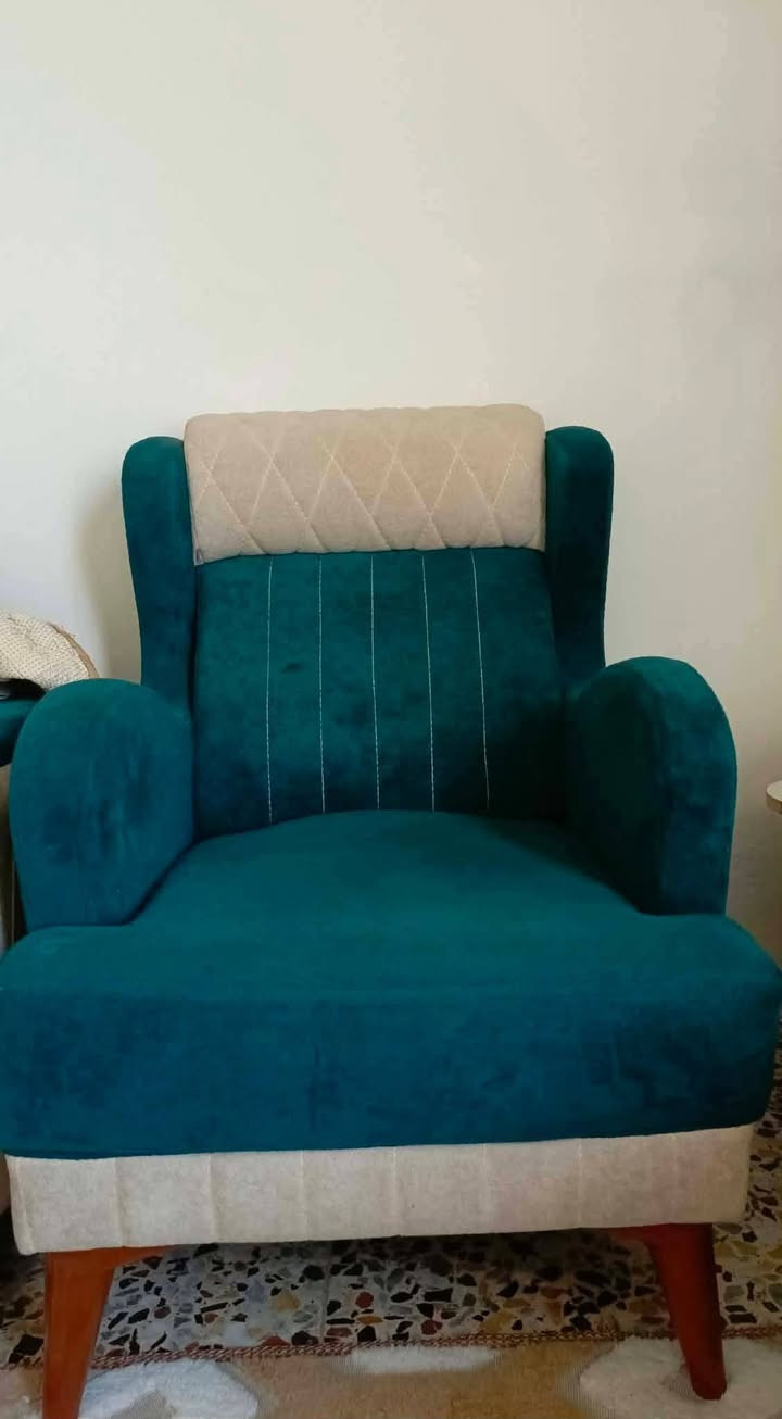 تخم عراقي 10 مقاعد اخو جديد مستعمل قليل السعر 750 وبي مجال 
العنوان بغداد قرب الجزيرة السياحيه كميره


**إذا كنت صاحب هذا الإعلان وتريد حذفه لأي سبب، رجاءا أرسل رسالة إلى الدعم الفني**