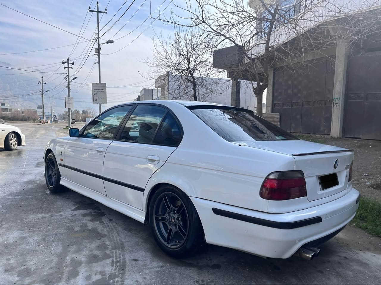 ماشاء الله له ماڵی هەموو لایەک
🦅BMW/1997/528Ai🦅
ئارم پلاستیک هەولێر بەشەرت 
شتی جوان و راقی دانسقە لۆک لۆک 
دەحەمی پێشو دواوەی M لۆک 
تەبرید بەشەرت 🥶
گەرمی بەشەرت😰
کارەبای بەشەرت پێشو پشتی بەشەرت دەبلو دارو بەردی بەشەرت هەتا بڵیی نەرمو خؤشە /هەیکەلیکی هەتا بڵیی جوانو رێکی هەیە سەخفو حیزام بەشەرت
لایت ئاڵقەوکامل زینۆنو   /رەقەم ئسڵی/ گێرو مەکینە بەشەرتی ١٠٠ فیتەر  دەکەڵو بوخار بەشەرت/کارەبایی بەشەرت / 528Ai دەبڵ دیجیتاڵ زۆر بەقوەتە ماڵی سیباقە ماشااللە تؤماتیک ٣گێر گێڕی حادیو سپۆرت مەزبوت فەقازی لاقی مازبوت بەنزین زۆر کەم دەخوا /کامل سێرفز کراوە/پلاک نۆزڵ مەسفی فیت پەمپ ڕۆنی گێڕو مەکینەی تازەیە ئیفرۆی مەزبوتە   کوشن جڵدو کارەبایەشاشە ئایپادە /چەمەلاخی دواوە لای سەکن ١ بست دەحمی پێوەیە شایەنی باس نییە/ ویلو تایەی لۆک لۆکە 
موسو براوە بە شەرت/ناوی لە دەرئ جوانترە
سەیارەکە پێویست بە وەسف ناکا 
دەحامی بۆ دەحامی بەشەرت لە رەسمەکان جوانتر نەبو هەقی رێگات حایدی من 
بۆ زانیاری زیاتر *********** فایبەر 
وەتسئەپ
شوێن .رانیە رانية, السليمانية
