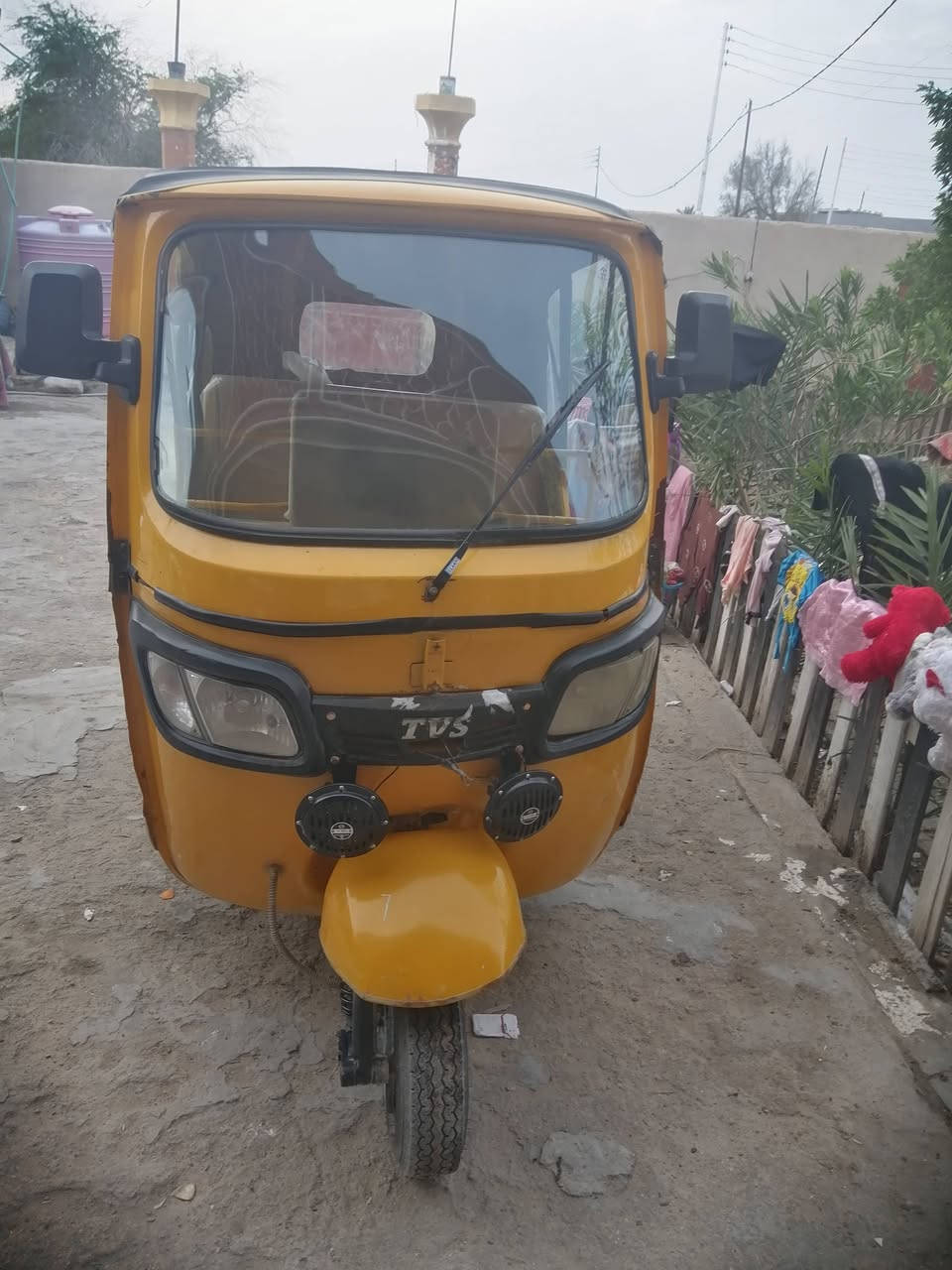 تكتك 2020 نضيفه اوراق  جاهزه ونضيفه كبل للشارع سعره4200 وبيه مجال *********** مكاني ابو لخصيب حمدان
