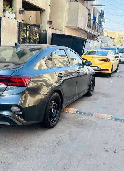 سلام عليكم كيه فورتي موديل 2024 حادث خلفي بدون ايرباك بدون تبديل صبغ جاملغ خلفي وقبق جنطه نص فول شادله منضومت غاز قبل شهرين ومنضومت زنون شمسي 
مدوشمه عامم بلنواب 
سياره جديده عله ايد وحده بسمي تحويل ثاني يوم جاهزه كبل لشارع الشراي يخابر معروضه ١٥٠وبيه مجال حكً الجيه عنواني الشعب ***********
