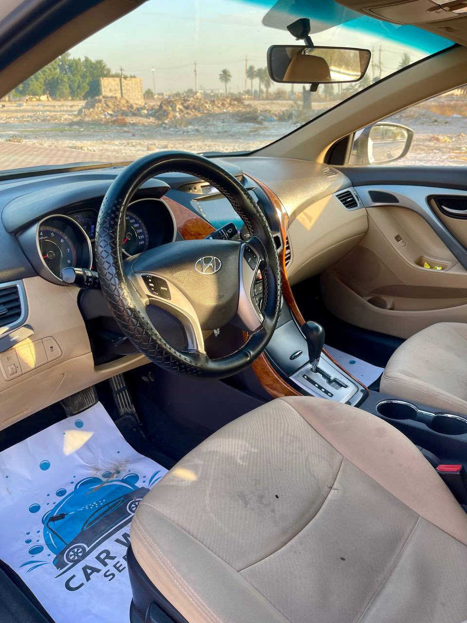 🚗 للبيع هيونداي النترا 2013 – فئة GLS (فول مواصفات)
الموديل: 2013
حجم المحرك: 1600 
ناقل الحركة: أوتوماتيك
الوقود: بنزين – اقتصادي جداً

محرك 1600 
⭐ المواصفات:
✔️ فول مواصفات
✔️ تكييف ممتاز
✔️ زجاج كهرباء
✔️ مرايا كهرباء
✔️ نظام ABS
✔️ تحكم بالمقود
 الحالة:
✅ السيارة نظيفة جداً
✅ استخدام شخصي
✅ كلشي شغال
✅ ما تحتاج أي مصروف
للتواصل على الرقم
***********
