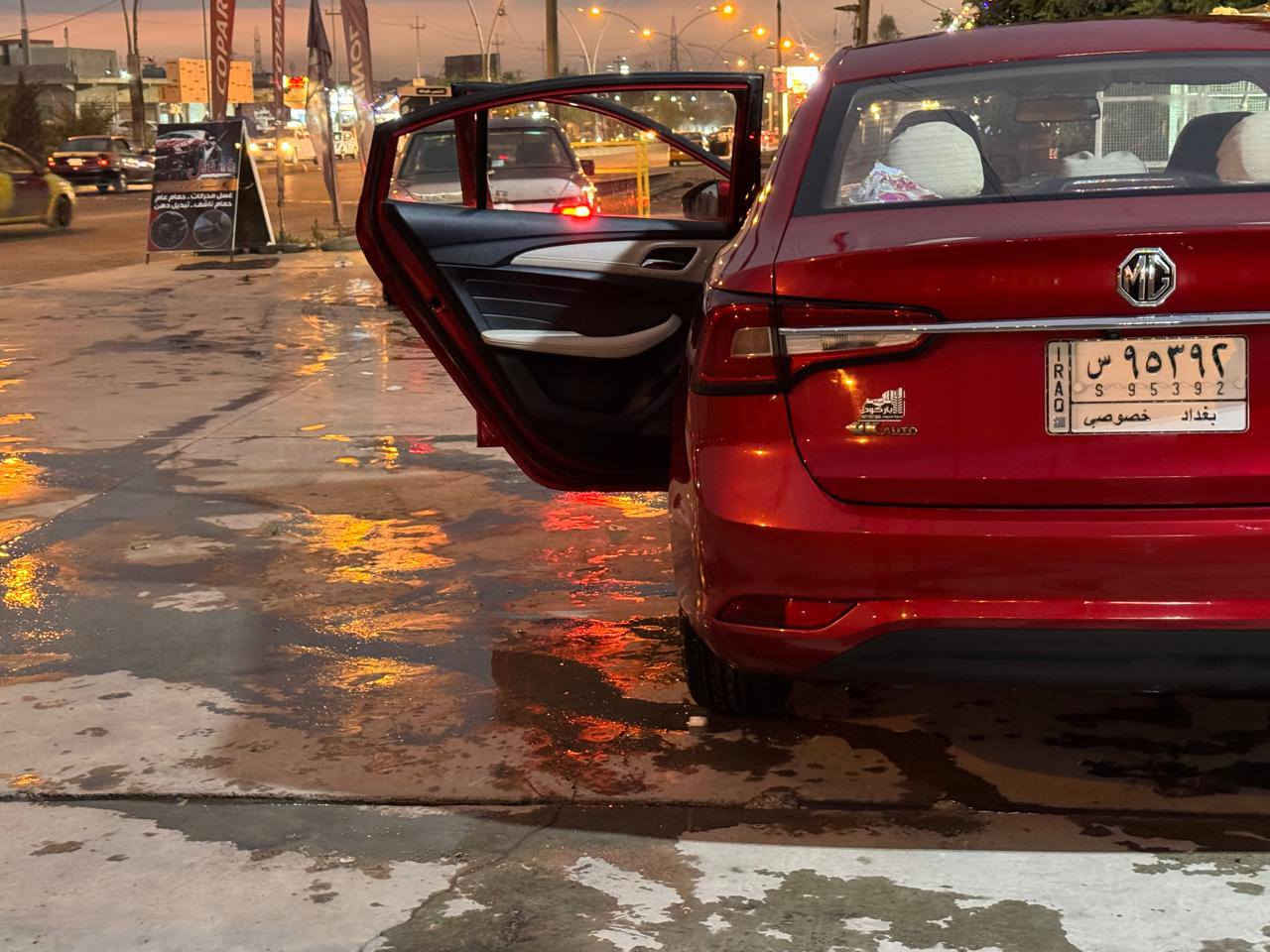 السلام عليكم عندي سياره ام جي5 فول مواصفات مكفول كفاله عام ماشيه112الف
السعر 107 وبيها مجال مكاني بغداد شارع حيفا 
رقم التليفون ***********
