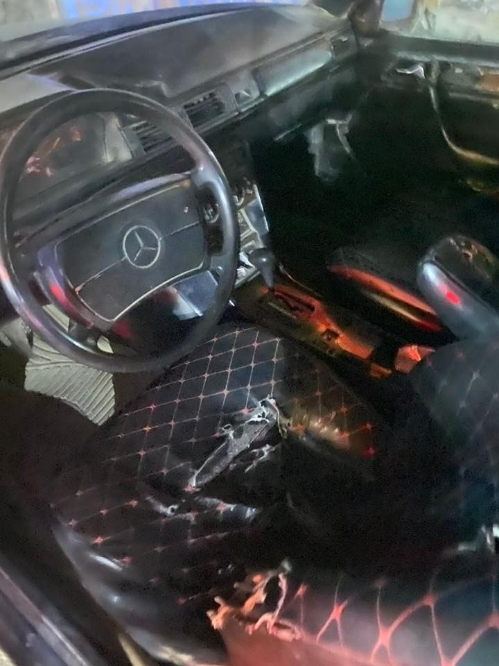 سلام عليكم سيارة مارسدس للبيع محرك فيفيتي فيشة وحدة مديل1993 سعر انتصل ***********
