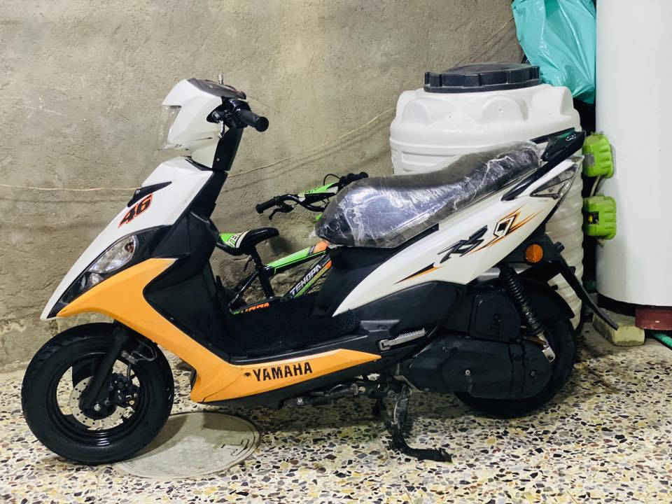 سلام عليكم من رخصه ادمن الكروب دراجه ماكس ياماها طراز 125 دراجه نضيفه جداً اخذتها رمبه راعيها منتسب وميطلع بيها وعنده سياره يطلع ع كد الحاجه ونضيفه جداً سعر خاص 
الاستفسار اكثر الاتصار برقم 
*********** 
وتحياتي
