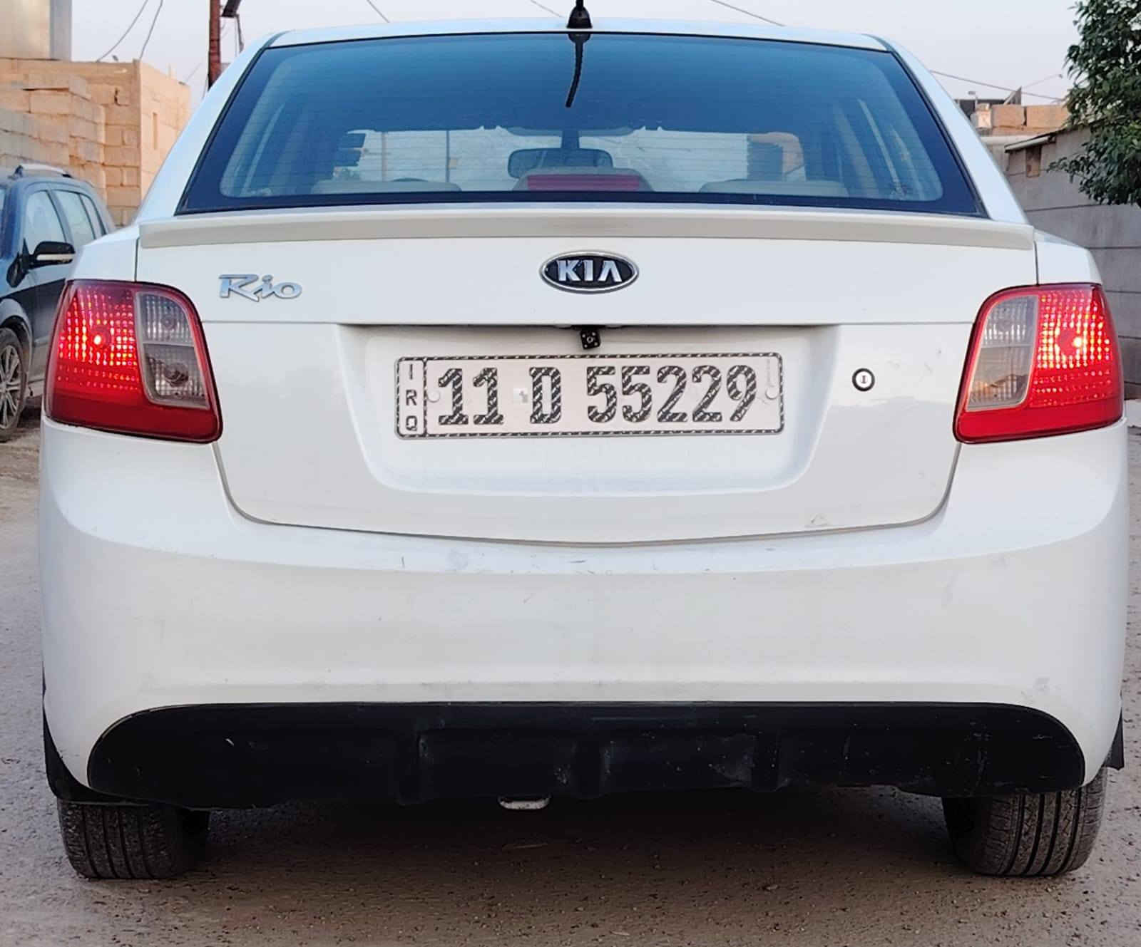 كيه ريو موديل ١٢ الشركة العامه مكفوله كفاله عامه ماعده صبغ ربع البنيد وصبغ بل باب الخلفي اثر شخوط سياره مكفوله ما عدا الذكرتهن محرك وكير كفاله حجم المحرك 1500 تبريد ثلج اشاير مري تحكم سترين +مري سنتر لك حاكيه رقم بغداد نكليزي  باسمي تحويل ثاني يوم  سياره كلش نضيفه سعر 94  ***********
*********** مكاني بغداد
