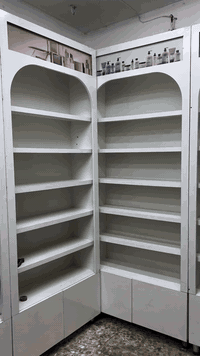 فاترينه ارتفاع 250. مترين و نص عرض متر  عدد 5 قطع داير لد اصفر داخلي  ...