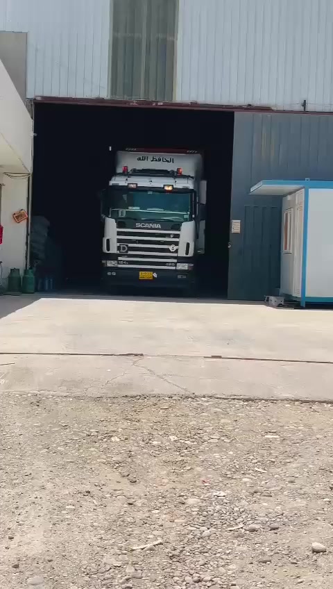 سلام عليكم سكنيه موديل 2004سيره  جديده كلش مكان سيره بابل جبله رقم تلفون ***********
وهذه الواتساب ***********
