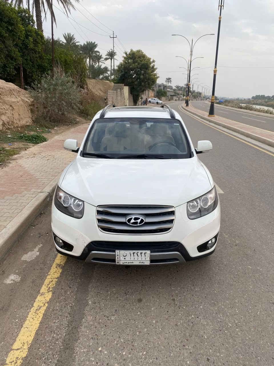 سنتافي ٢٠١٢ للبيع
خليجي فول 1/1 
محرك ٤ سلندر .
ماشية (٧٧)الف فقط 
بعدها على وضع الشركة .
فتحة .
بصمة .
كشنات كهرباء.
٣ قطع تبريد.
٧ راكب .
شاشة .
بصمات ابواب .
تبريد لمس .
ويل فراشة .
السعر (١٦٠)وبيها مجال بسيط .
*مكان السيارة (بغداد الاعظمية)
للاستفسار (٠٧٧٨٤٠٠٥٢٠)
(***********)
