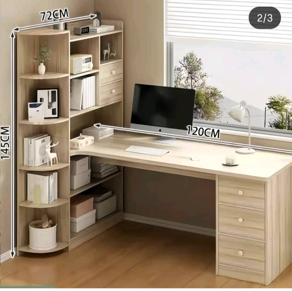 مكتب من غير الكرسي
 استخدام للدراسة و غير الدراسة السعر 85وبيه مجال للطيبين