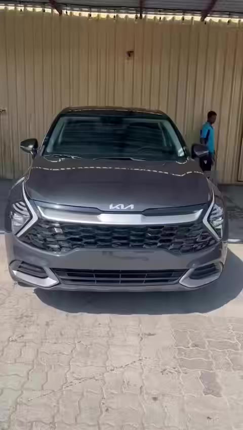 سبورتج 2024 فول عدا الفتحه بدون ايرباك بدون بجم حادث فقط صبغ قبق صندوك لباقي كفاله السياره حالين بلميناء تدخل بكتاب شهداء
لسعر 170 داخل الميناء 
من لديه كتاب شهداء يستلم جاهز 
دفع عربون لحين استلام السياره
شركه الخليج ***********
بغداد الزعفرانيه
