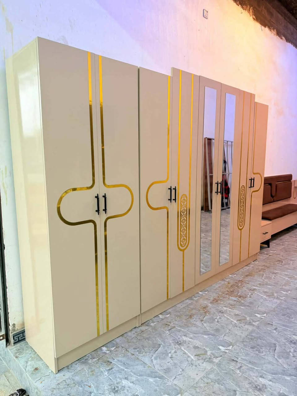 غرفه تركي 10 قطع جربايه مخزن وشازلون مخرن نضافه 90 ب850 مع شد ونقل داخل بغداد مجاني


**إذا كنت صاحب هذا الإعلان وتريد حذفه لأي سبب، رجاءا أرسل رسالة إلى الدعم الفني**