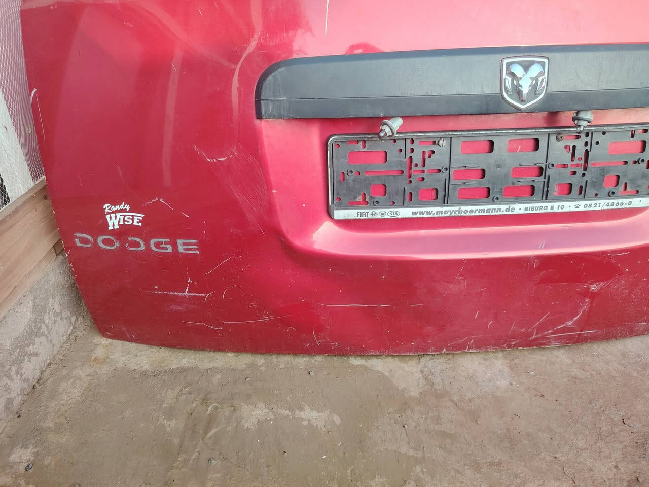 باب كامل مال دوج بدون جام ماروني سعره ١٠٠ قفل للاستفسار الاتصال على الرقم اسيا ***********
