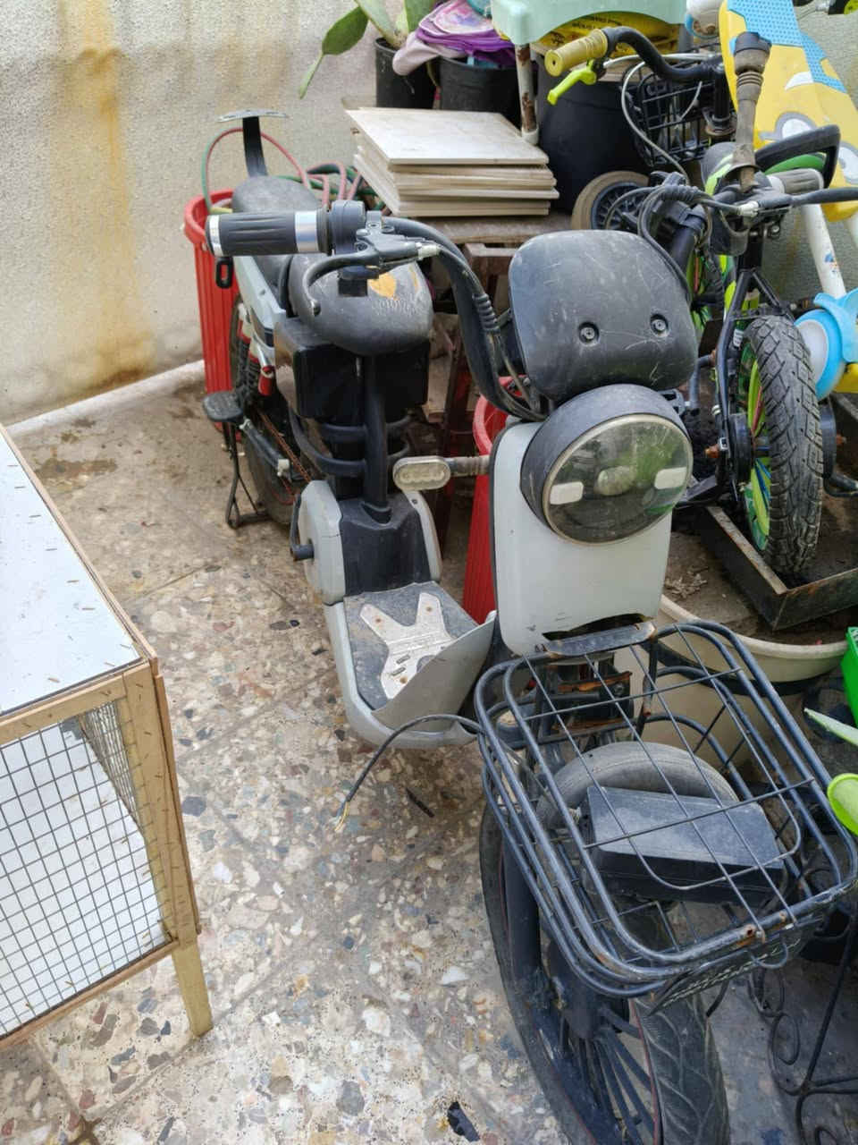 لبيع كهربايه بس بطاريات يردلها تبديل ١٥٠ بيها مجال


**إذا كنت صاحب هذا الإعلان وتريد حذفه لأي سبب، رجاءا أرسل رسالة إلى الدعم الفني**