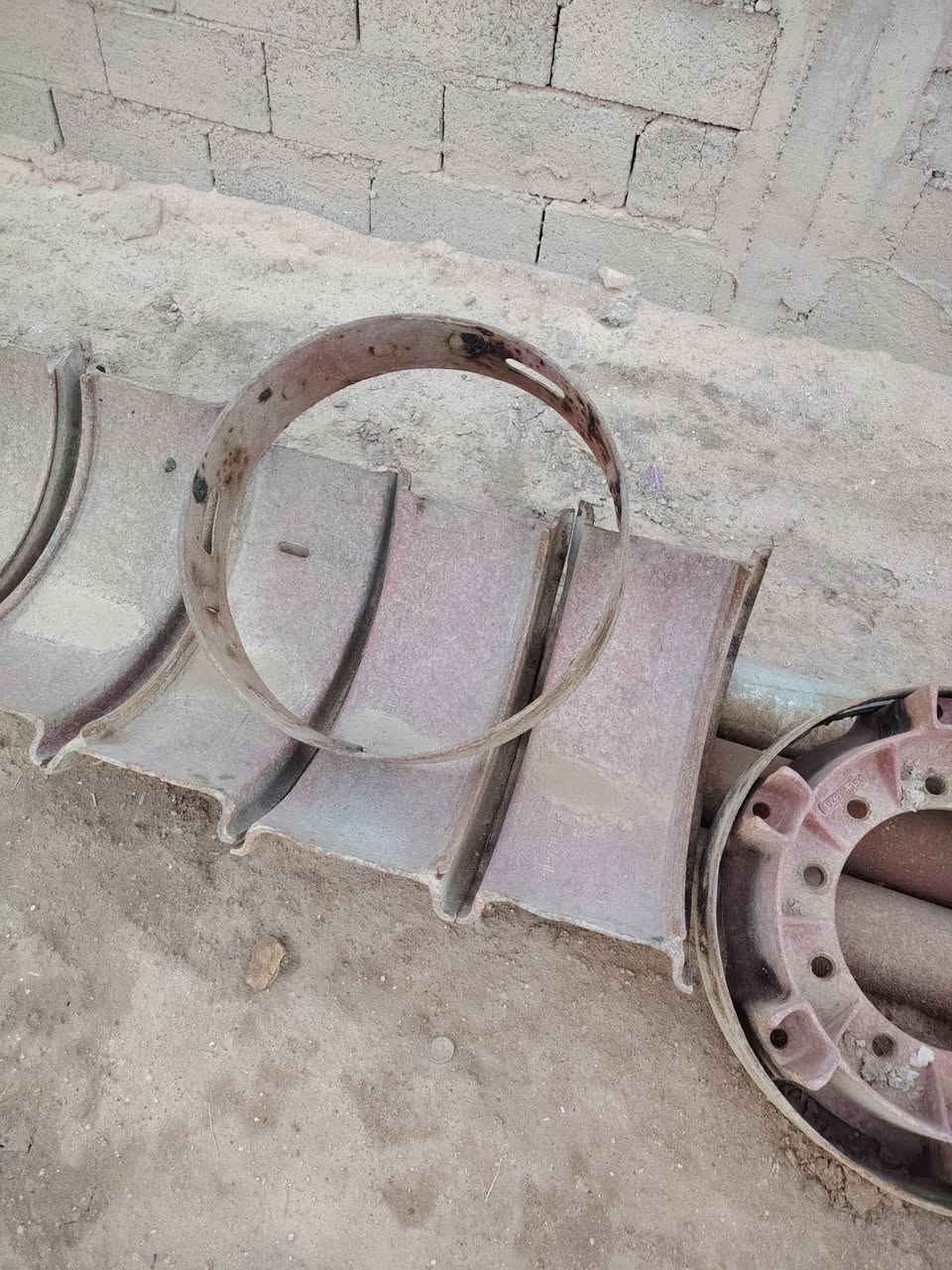 السلام عليكم البيع
٣ برميخ ابو ٦ واحد ابو ٩
 طواكه ٤
٨ ويلاله قطع
مكاني بابل
رقمي ***********
