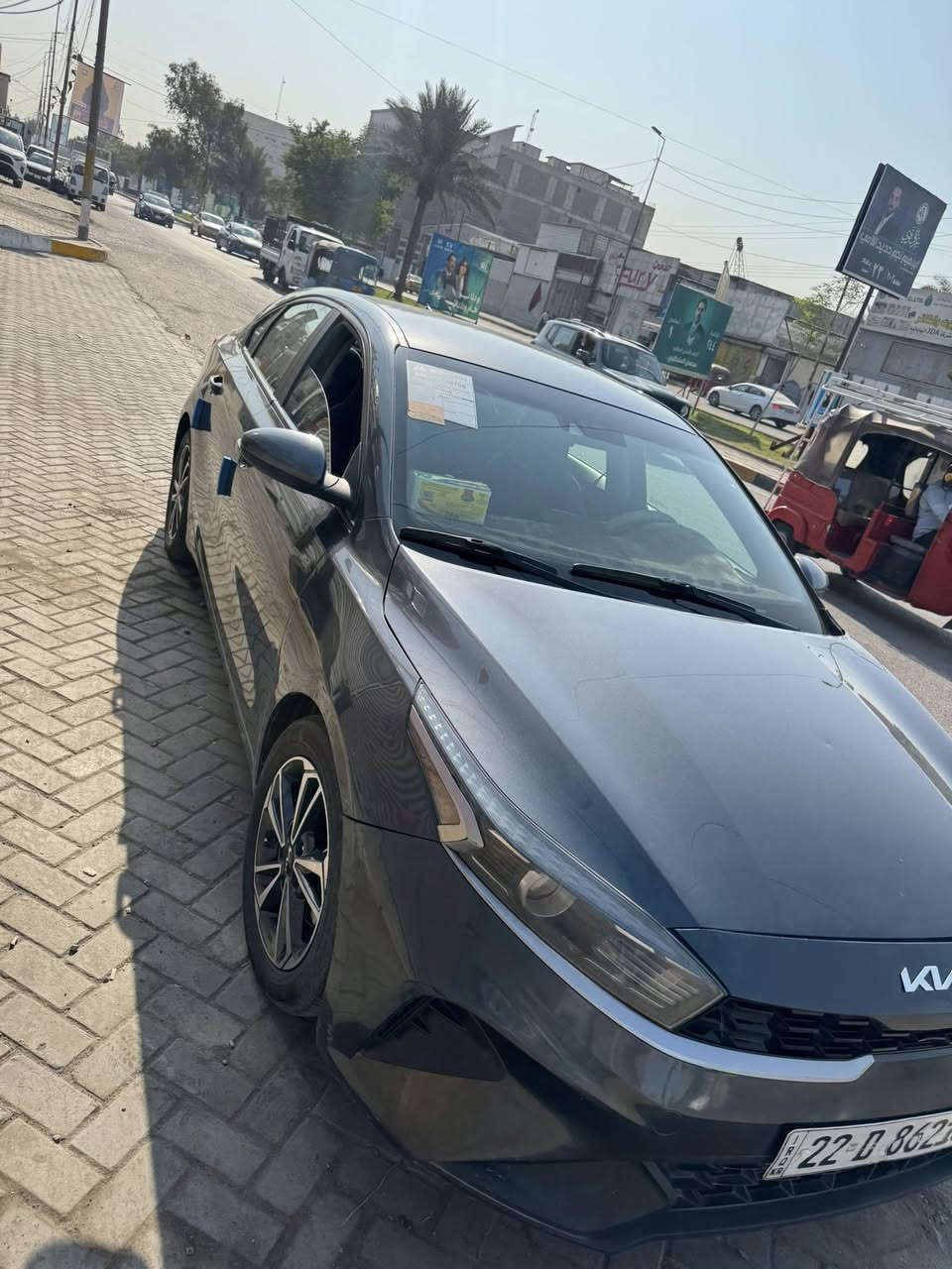 السلام عليكم 
للبيع كيا فورتي موديل 2023 نص فول ماشيه 80ميل  
حادثه منشور سياره حلوه وجاهزه ماناقصه اي شي هزه فحص مرور سنويه ارقام كله جديد بسمي 
سياره بيه صبغ قطعه وحده فقط والسعر 138 وبيه مجال بسيط واي استفسار *********** احمد
