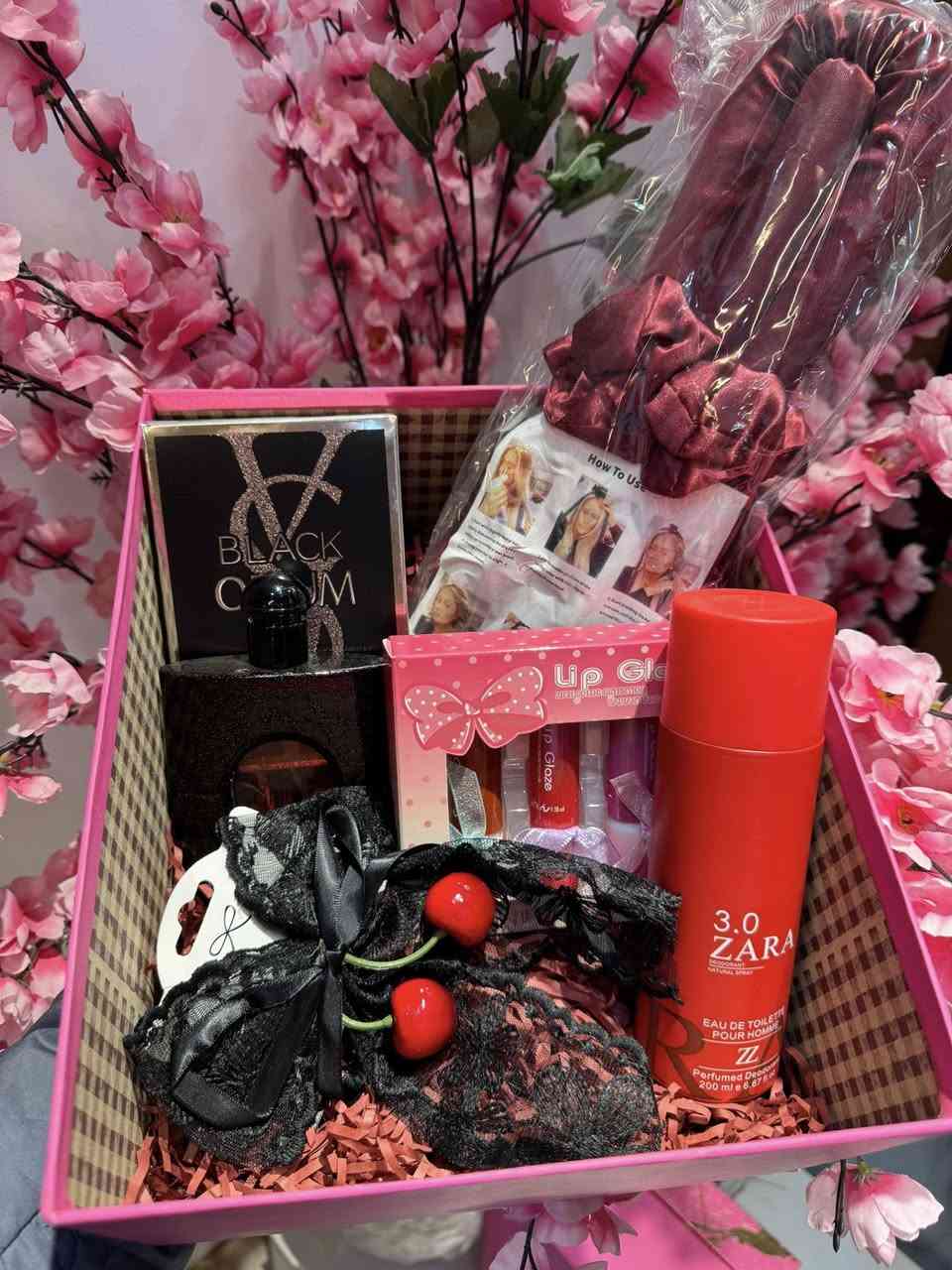 بوكسات عيد الحب جاهزة او نجهزها الكم مثل ماتحبون🥰
التوصيل مجاني داخل الزيتون
او زورونا للبوتيك عنواننا سايدين الزيتون قرب صيدلية سروران
Mila boutique🎀
للحجز دايركت📩
او واتس  *********** 
متوفر بالبوتيك(البسة نسائية، مكياج ، عطور، البسة داخلية،هدايا )
