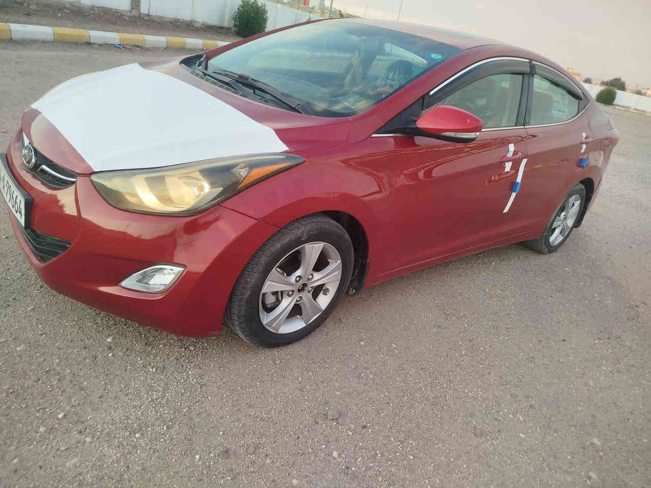 سلام عليكم النتره مديل ١٦ وارد امريكي حادث جاملغ وبنيد رقم بصره دولي مكينه ١٨٠٠ دوش  سياره جديده وجاهزه اي نقص مابيها كله شغال سياره فول مواصفات السعر ١٠٥ مكان السياره قضاء القرنه ***********
