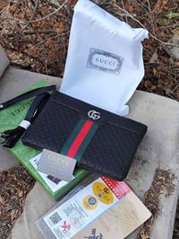 محفظة رجالية • جلد طبيعي فاخر • نقش حفر