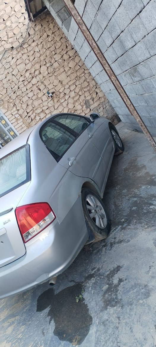 سبكتره2009 وارد امريكي محرك 2000دوش
رقم الانبار بيه داير جاملغ صبغ دواسات 
مكان الانبار هيت 
الاستفسار اتصل برقم ***********
