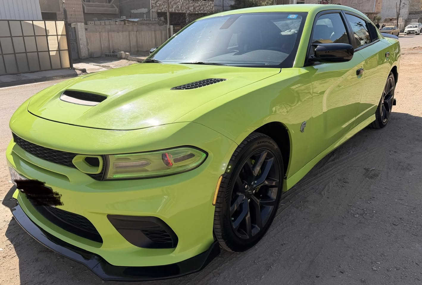 السلام عليكم
جارجر ٢٠٢٢ لون مميز 🍏
رقم بغداد بأسمي تحويل مباشر 
محرك 3600 V6 
ضررها جاملغ وبنيد بدوون ايرباك 
صور الحادث والسونار منشورات 
السيارة جديدة وبدون اي نواقص
مكان السيارة بغداد 
السعر 250 ورقة وبيها مجال 
للاستفسار اكثر ***********
لطفاً اقراء المنشور وشوف والصور واذا عجبتك اتصل 
تحياتي واحترامي للجميع
