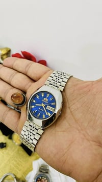 ساعة • تحفة • للبيع