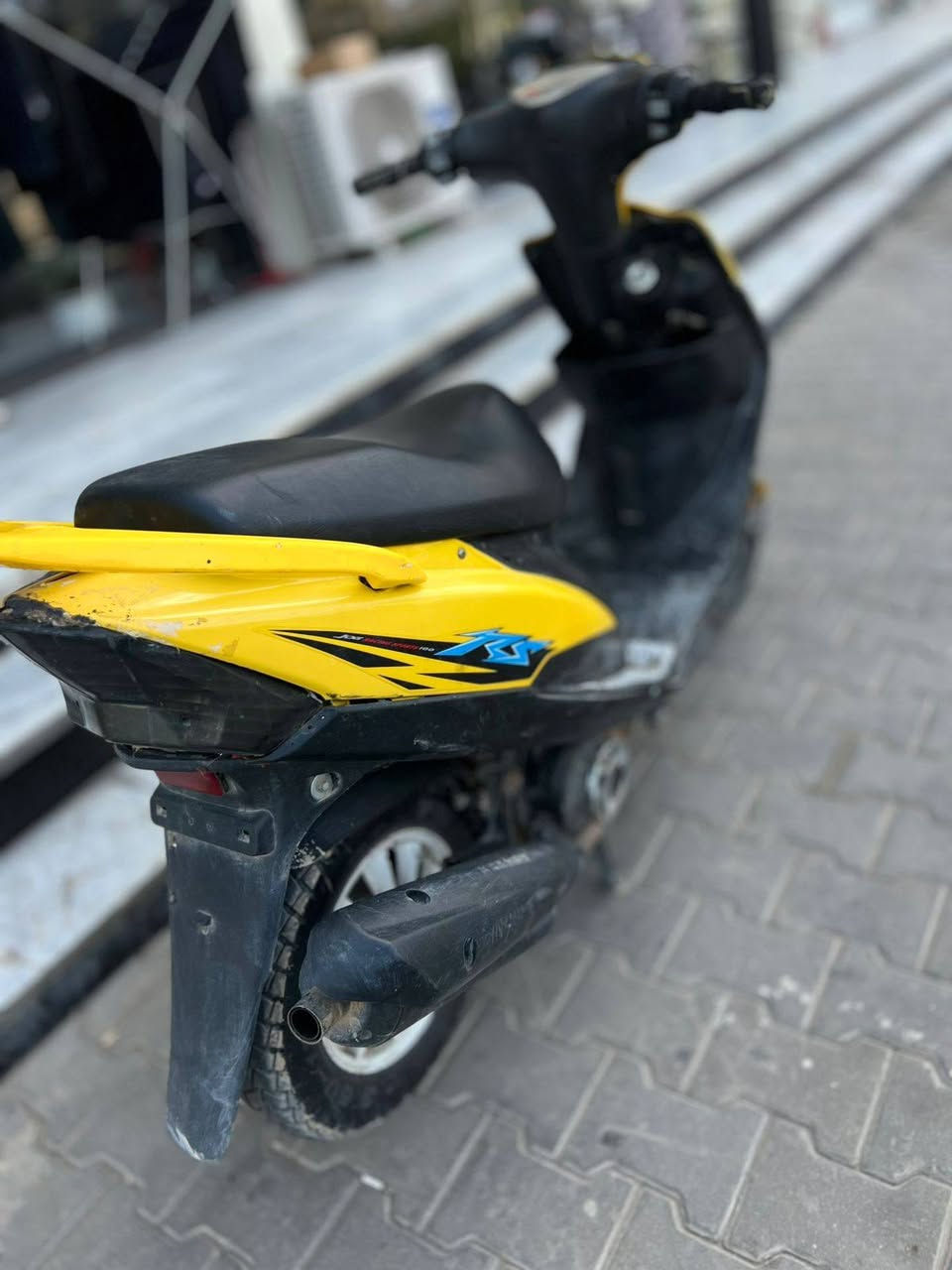 دراجه ماكس عدله نضيفه مامفتوحه سعر 700 متواجد جزائر والمطيحه *********** واتساب فقط
