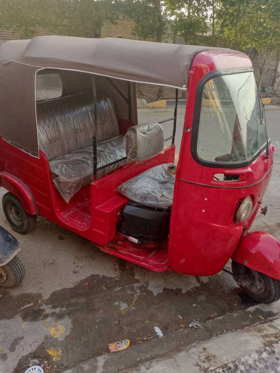 السلام عليكم تكتك صبعطعش لبيع معمره   هسه طلعه من الصباغ  *********** السعر  تلاثه ونص وراق كامله
