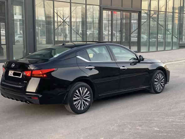 نيسان التيما 2023 AWD 
فول مواصفات SV PLUS 
44,000 ميل ماشيه

بنيد صبغ بدون دواخل ويا 
شويه بالجاملغ الخلفي أثر شخوط
سيت راديترات و تبريد شركة
كير و محرك و حجر و رادار وكهربائيات بشرط
رقم سليمانيه بأسمي تحويل و غرامه بشرط 
السياره كلش جديده و حلوه دينار واحد مابي مصرف 

سعر : 160 ورقه
واتساب : ***********
