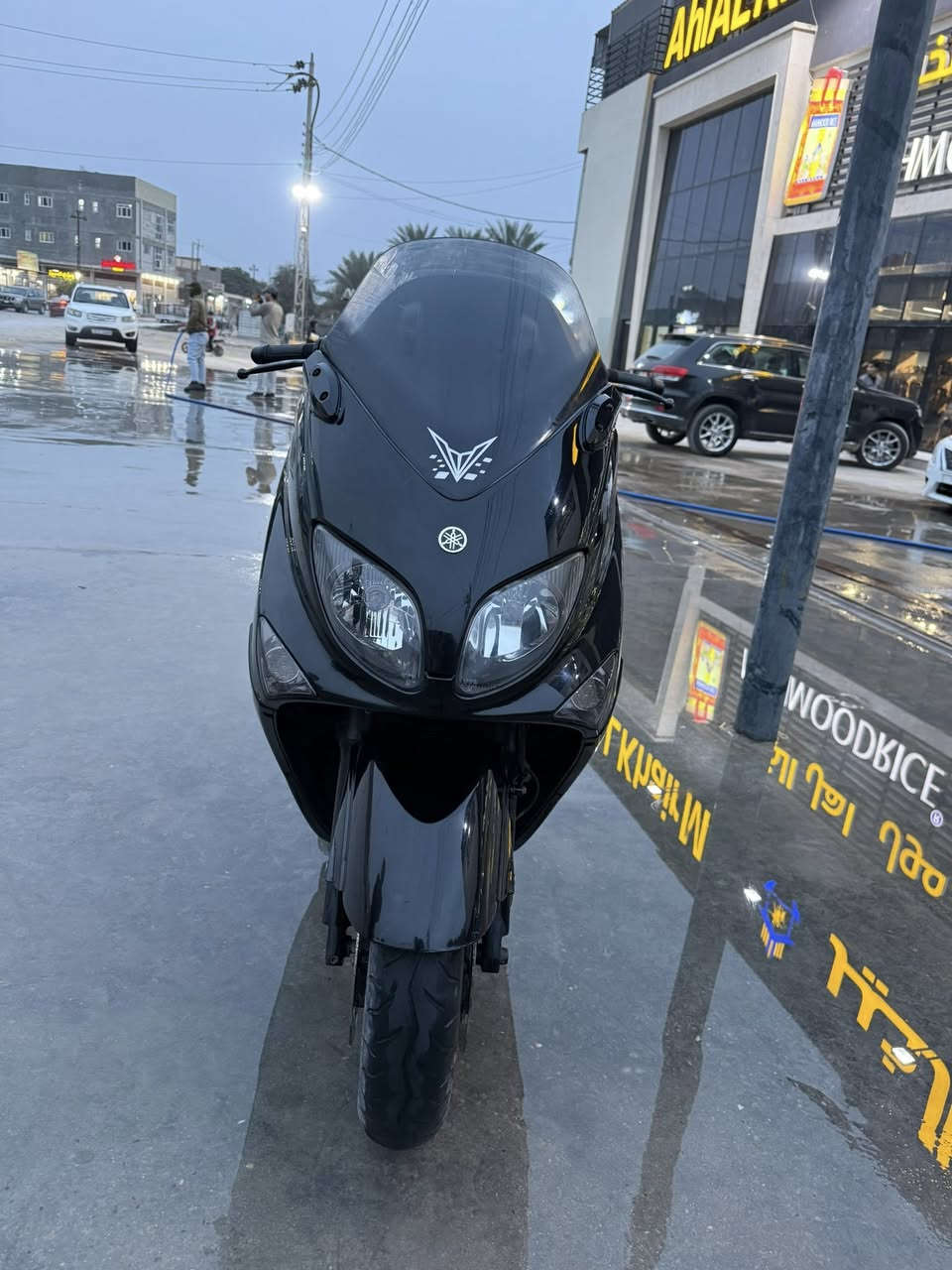 سلام عليكم تي ماكس ٢٠٠٨ نوزل دراجه خير من الله عليها كلج امامي بصمه وسبرنكه بوليني و اشاير وبك لايت لد عليها صالصنه اكرابوفچ ماشيه ٣٥ سكيورتي سويجين الدراجه شوفه عينك وبيها بس ملاحضات بسيطه مكحله للاستفسار الاتصال ''  ***********. مكاني حله نادر الثانيه
